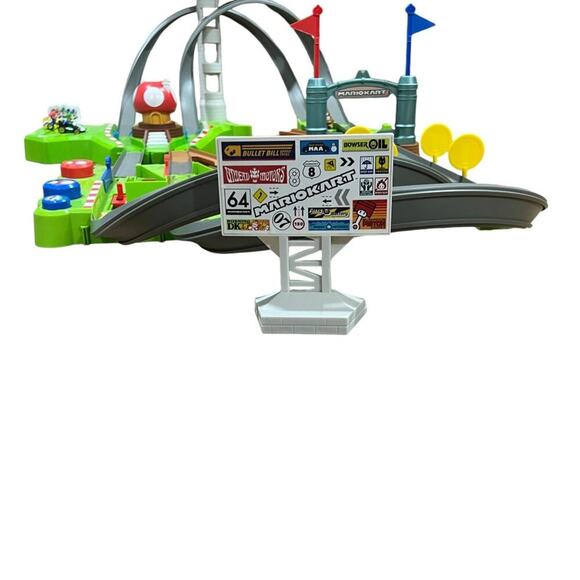 Hot Wheels Mario Kart Circuit Track Set Booster Mario & Luigi Karts - Picture 12 of 15